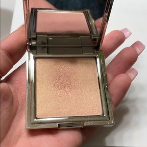 Jouer rose gold highlight